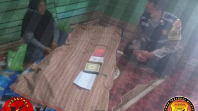 Bhabinkamtibmas Polsek Singkawang Tenggah Laksanakan kegiatan Sambung Duka di Rumah Warga