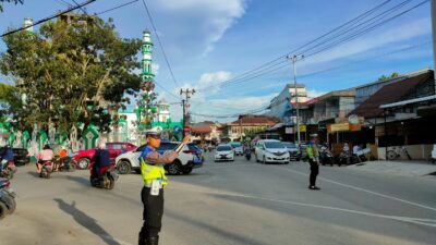 POLANTAS Patroli dan Melaksanakan Pengaturan Arus Lalin di Pasar Juadah Rahmadan Kota Singkawang