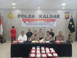 Polda Kalbar Gelar Jumpa Pers Penangkapan Pengedar Narkoba di Pontianak dengan Barang Bukti 15 Kg Sabu