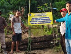 Stop ! Aktivitas Perusahaan Sawit Yang Menggunakan Jembatan Dusun Temu Di Larang Lewat.