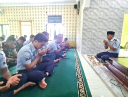 Personel Lanud Harry Hadisoemantri Laksanakan Doa Bersama Dalam Rangka Memperingati Hari Bakti ke-77 TNI AU Tahun 2024