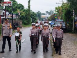 Polsek Mempawah Hulu Bantu Pengamanan Gerak Jalan Dalam Rangka HUT RI ke-79