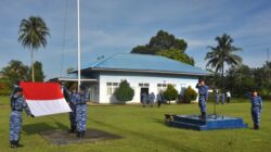 Upacara Pengibaran Bendera 17-an Bulan November di Lanud Harry Hadisoemantri